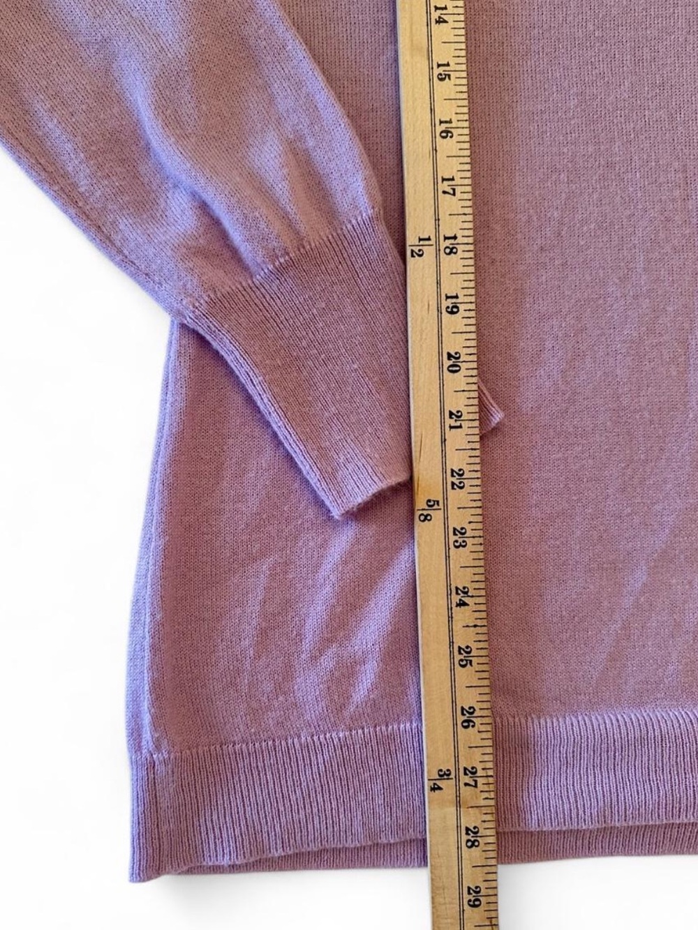 New York & Company Lilac Soft V Neck Sweater XL Lightweight Cashmere Feel - Picture 8 of 8